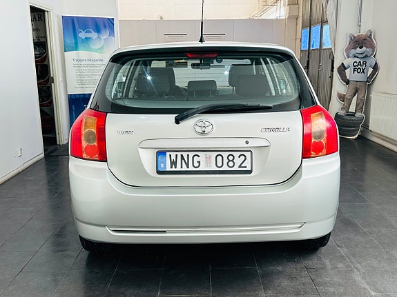 Toyota Corolla 9 of 19