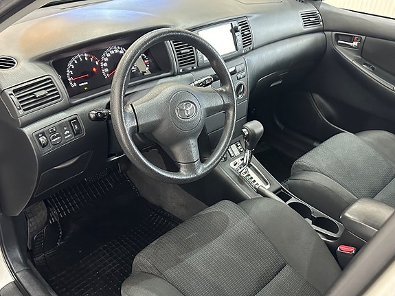 Toyota Corolla 10 of 19