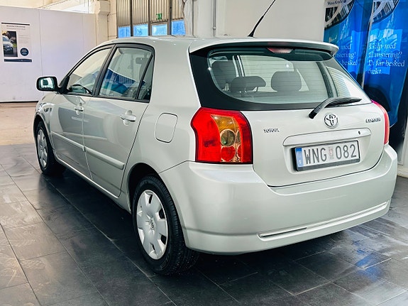 Toyota Corolla 7 of 19