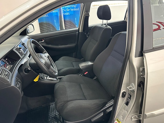 Toyota Corolla 12 of 19