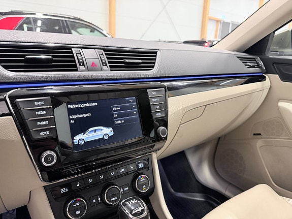 Skoda Superb 13 of 22