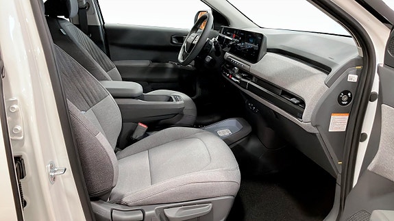 Kia EV3 3 of 12