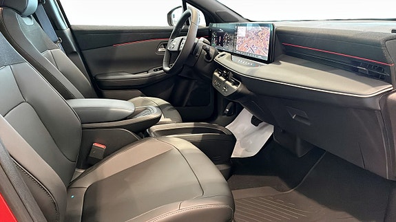Nissan Leaf 3 of 13