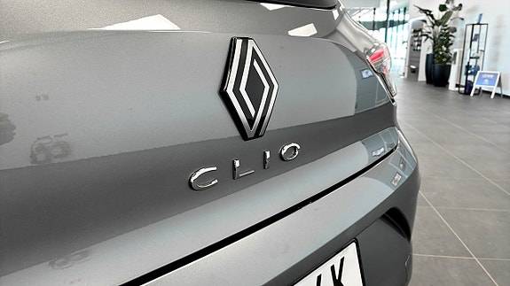 Renault Clio 22 of 22