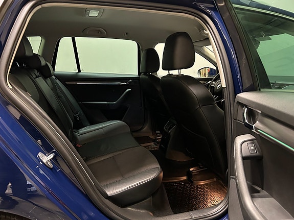 Skoda Octavia 14 of 24