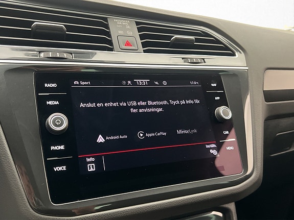 Volkswagen Tiguan 23 of 30