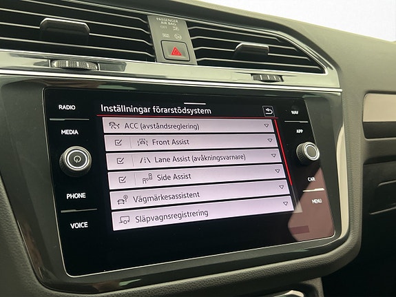 Volkswagen Tiguan 24 of 30