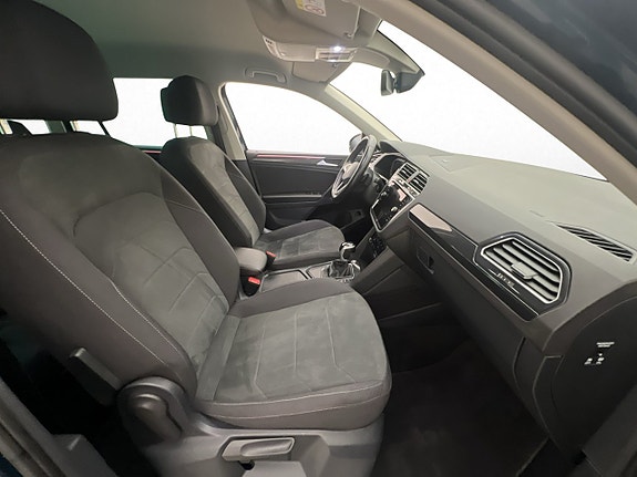 Volkswagen Tiguan 16 of 30
