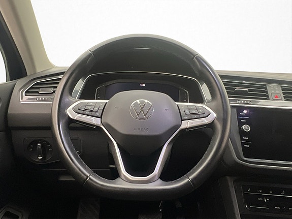 Volkswagen Tiguan 15 of 30