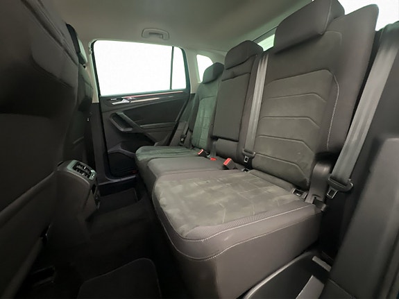 Volkswagen Tiguan 18 of 30