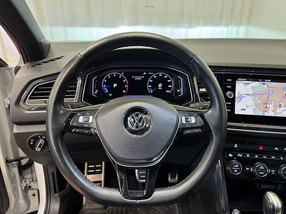 Volkswagen T-Roc 8 of 26