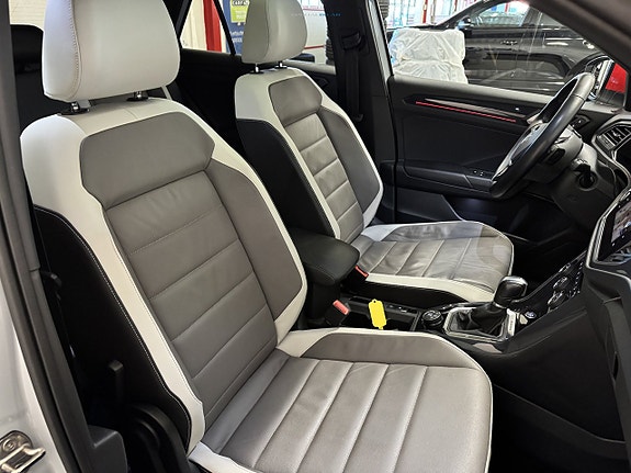 Volkswagen T-Roc 20 of 26