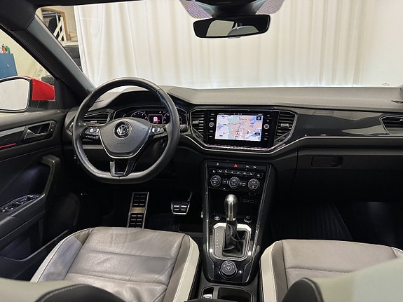 Volkswagen T-Roc 18 of 26