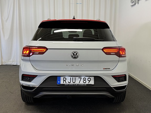 Volkswagen T-Roc 24 of 26