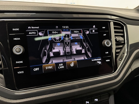 Volkswagen T-Roc 26 of 26