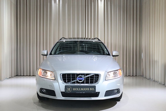 Volvo V70 6 of 29