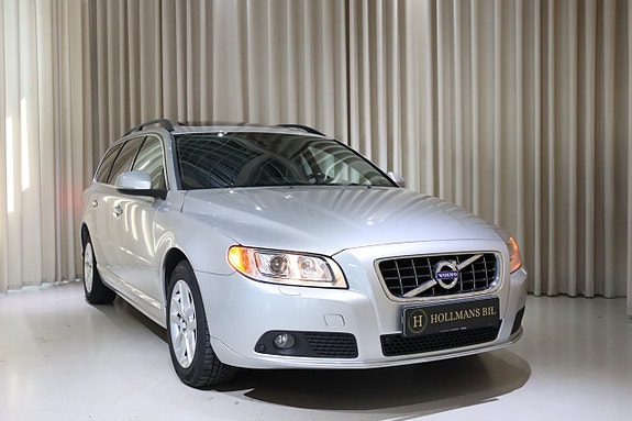 Volvo V70 3 of 29