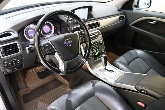 Volvo V70 16 of 29