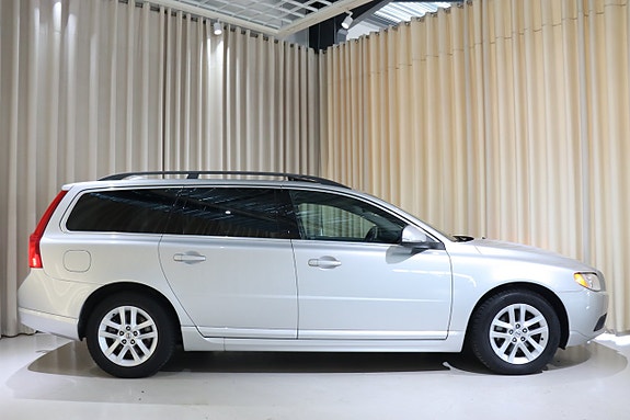 Volvo V70 4 of 29