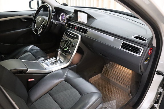 Volvo V70 27 of 29