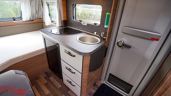 Weinsberg Caraone Edition HOT 390 QD | Mover | Solcell | Lit 11 of 21
