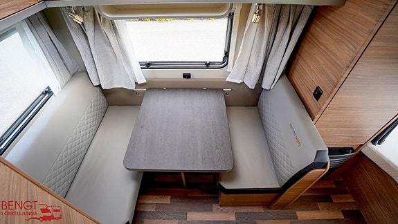 Weinsberg Caraone Edition HOT 390 QD | Mover | Solcell | Lit 7 of 21