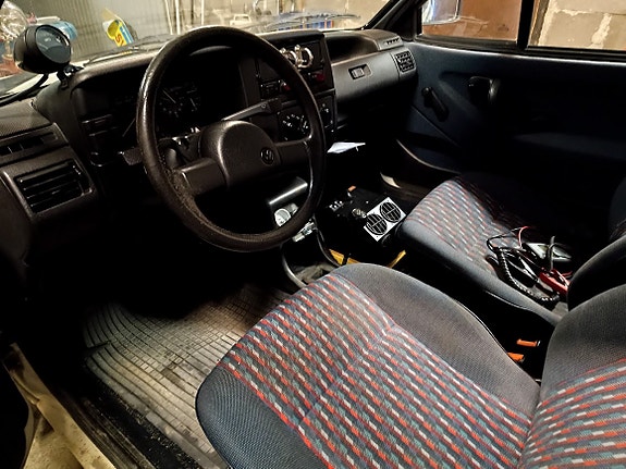 Volkswagen Polo 2 of 4