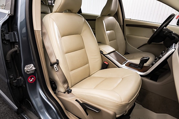 Volvo V70 23 of 27