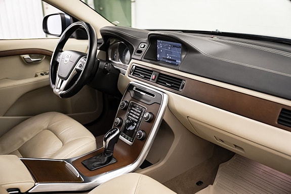 Volvo V70 21 of 27