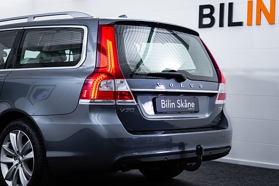 Volvo V70 11 of 27