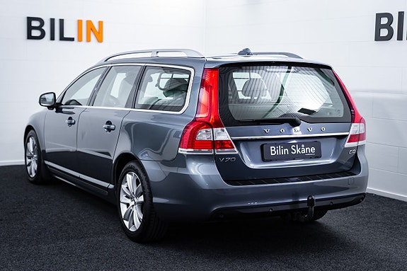 Volvo V70 8 of 27