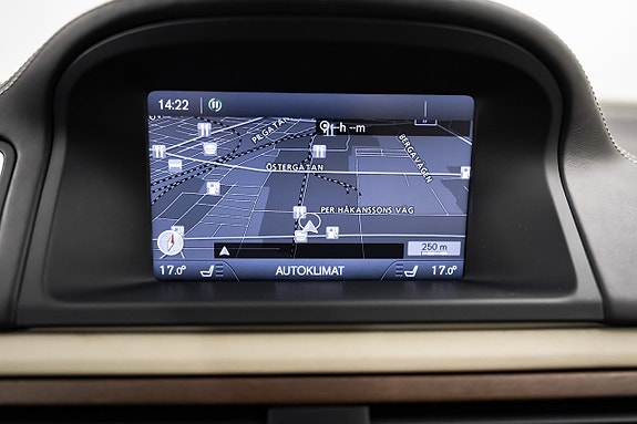 Volvo V70 18 of 27