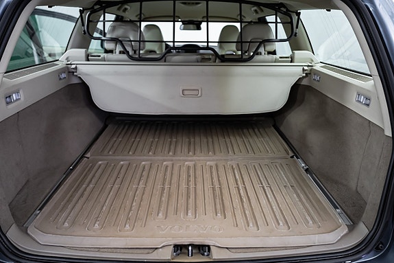 Volvo V70 25 of 27