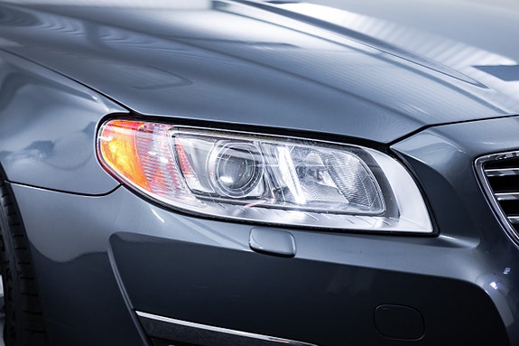 Volvo V70 6 of 27