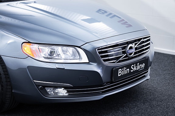 Volvo V70 5 of 27