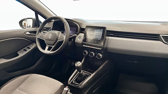 Renault Clio 12 of 22