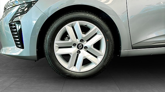Renault Clio 9 of 22