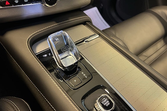 Volvo XC90 21 of 27
