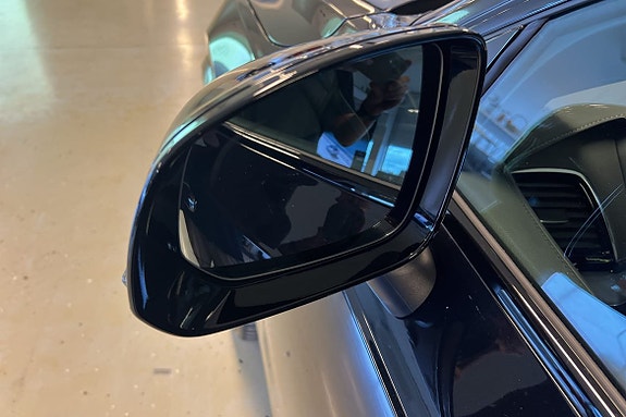Volvo XC90 12 of 27