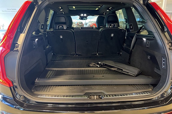Volvo XC90 14 of 27