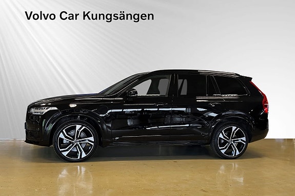 Volvo XC90 3 of 27