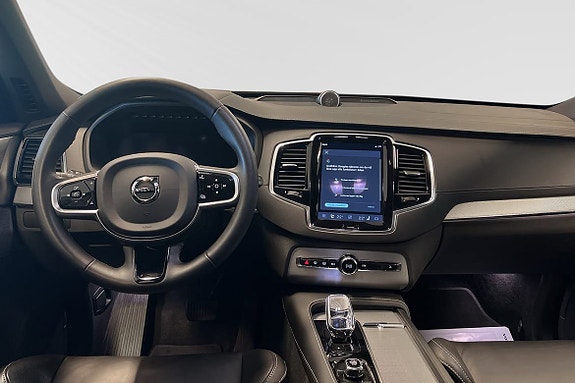 Volvo XC90 9 of 27