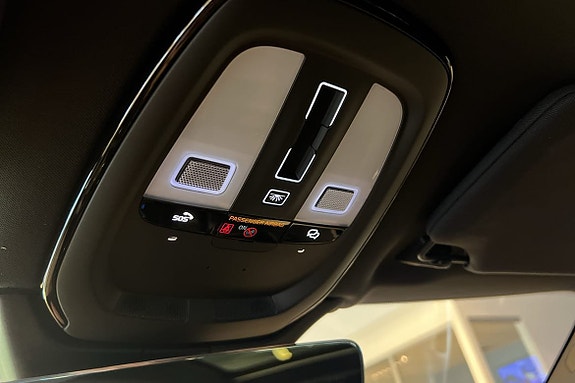 Volvo XC90 26 of 27