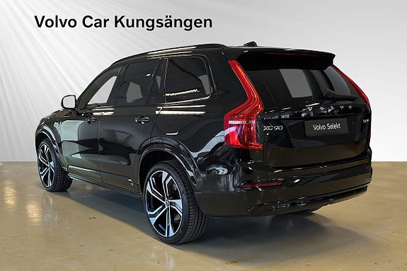 Volvo XC90 4 of 27