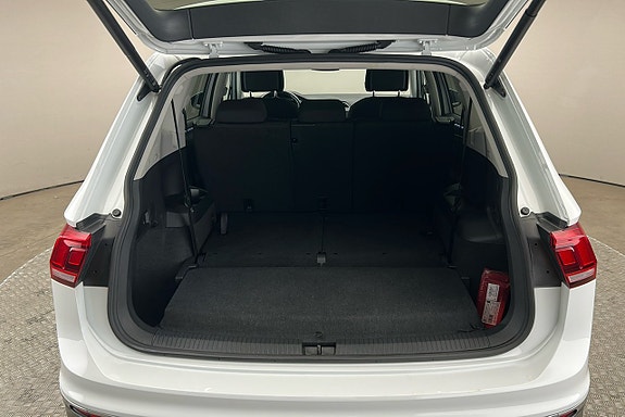 Volkswagen Tiguan Allspace 16 of 28