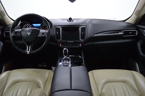 Maserati Levante 6 of 27
