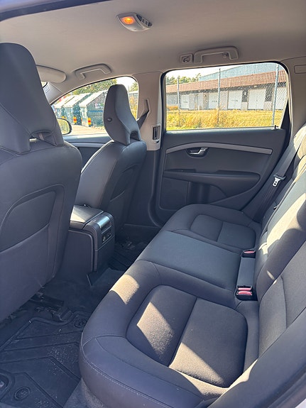 Volvo V70 7 of 10