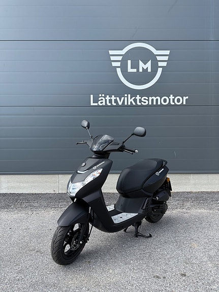 Peugeot Kisbee 4-takt 5 Plus Mad Black 2 of 5