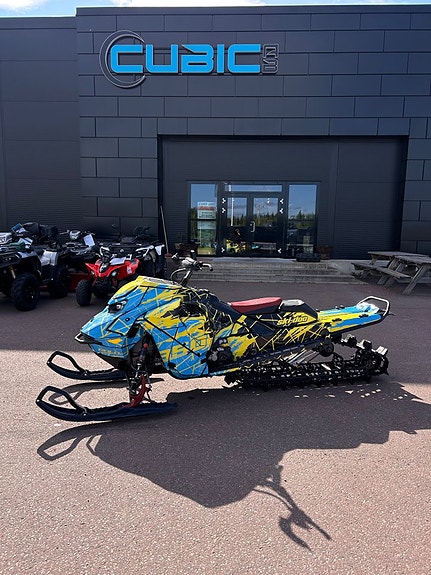 Ski-Doo Summit X Expert 850 Turbo R 154 HUB *Köp online*