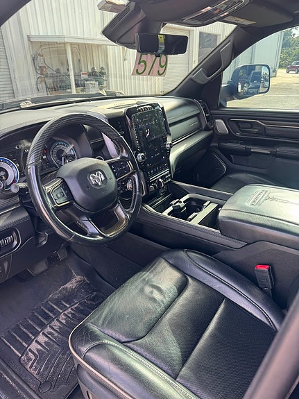 Dodge RAM 1500 9 of 17